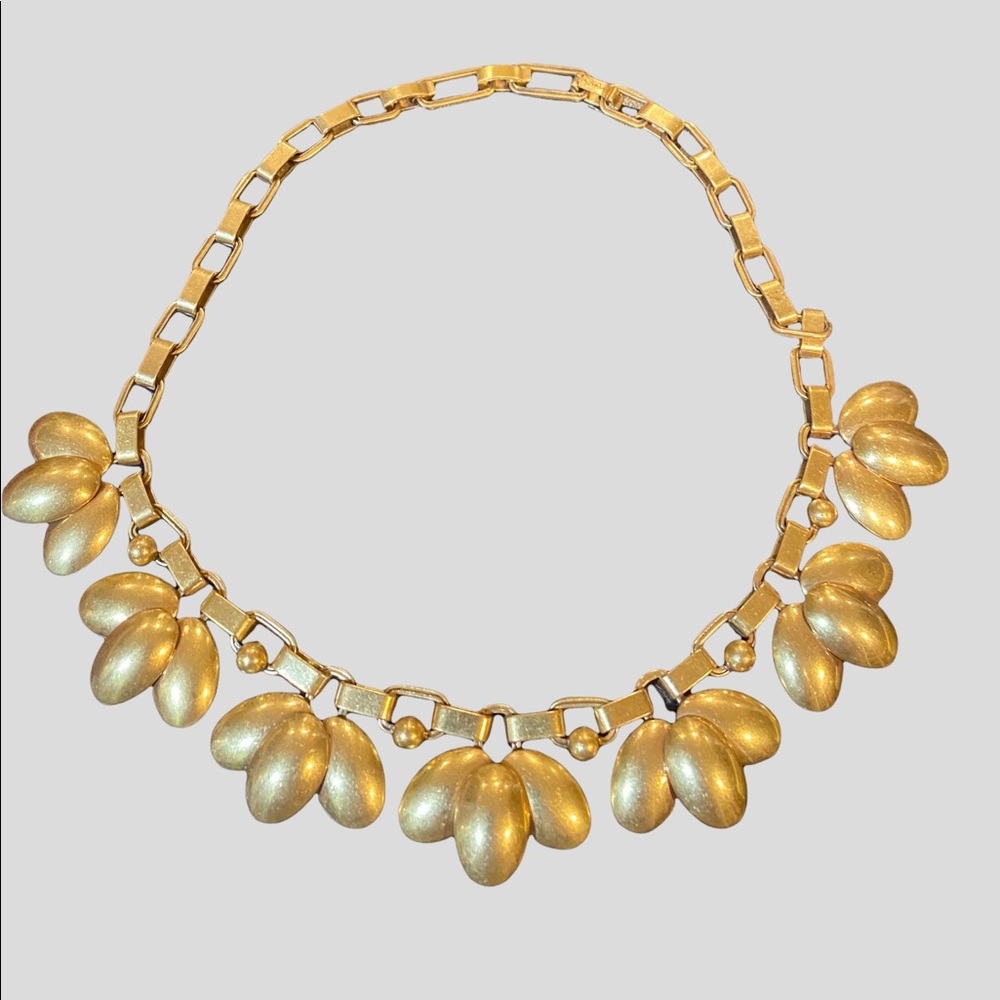 Stella and Dot brushed gold Hazel necklace